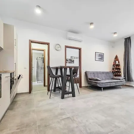 Apartment Pp *